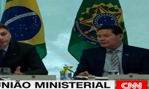 Em reunião ministerial, Bolsonaro diz que queria armar população contra 'ditadura' do isolamento social