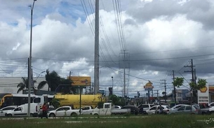 Manaus tem engarrafamento quilométrico em meio a 27 mil casos de Covid-19 no Amazonas