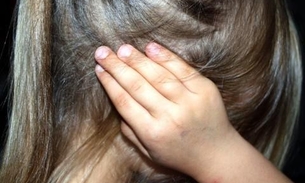 Pai é flagrado abusando sexualmente da filha de 4 anos e é espancado em Manaus