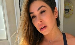 De fio-dental, ex-panicat Dani Bolina exibe bumbum 'redondinho' e anima seguidores: 'visão do paraíso'