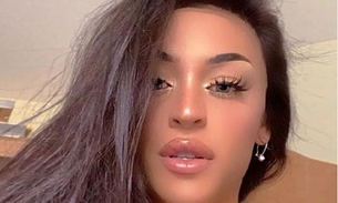 Pabllo Vittar choca internautas ao posar arreganhada de fio dental