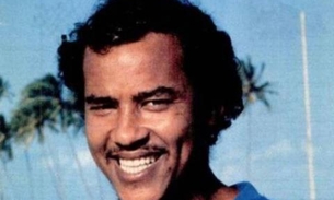 Ex-jogador do Flamengo sofre parada cardíaca e é internado em UTI de hospital na Bahia