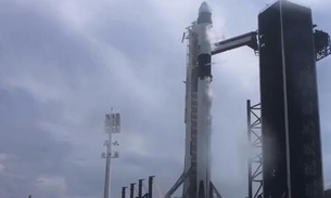 Foguete da SpaceX é lançado com dois astronautas nos EUA