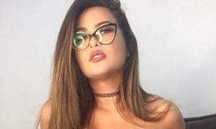 Sem calcinha, Geisy Arruda posta foto de nu frontal em grupo proibidão