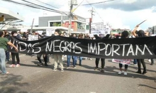 Protesto pró-democracia e antirracismo tem início em Manaus; Veja fotos e vídeos