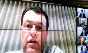 Senado aprova suspensão de reajuste de remédios e de planos de saúde