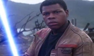 Ator de Star Wars, John Boyega faz discurso emocionante em protesto contra racismo