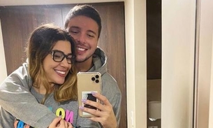 Vivian Amorim muda status do relacionamento e ganha declaração do namorado 