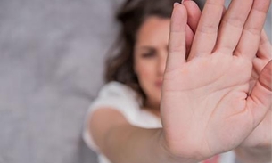 Mecânico suspeito de espancar esposa é preso dentro de oficina no Amazonas