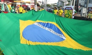 Manifestação em Manaus tem respeito à bandeira e apoio ao presidente Jair Bolsonaro 