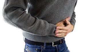 Estudo revela que 4 em cada 10 adultos sentem dor de estômago; entenda
