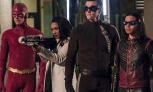 Ator de The Flash é demitido após tuítes racistas virem à tona