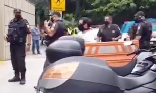 Vídeos mostram policiais na Globo após invasor fazer repórter Marina Araújo refém