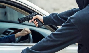 Com motorista de aplicativo como refém, trio toca terror em arrastões em Manaus