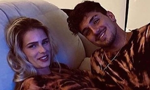 Yasmin Brunet e Gabriel Medina fazem tatuagem juntos após 3 meses de namoro