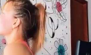 Vídeo: Larissa Manoela rebola de saia ao som de Kevinho