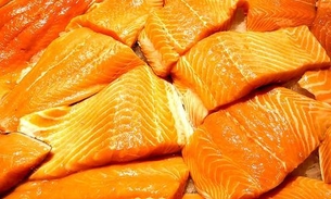 China evita salmão importado após peixe ser associado a novo surto coronavírus em Pequim