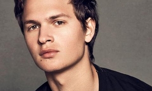 Ator de 'A Culpa é das Estrelas', Ansel Elgort é acusado de estupro por ex-fã 