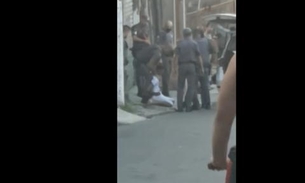 Jovem desmaia após ser estrangulado 2 vezes por policiais militares 