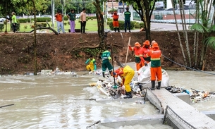 'Ecobarreiras' já coletaram 60 toneladas de lixo que iriam para Rio Negro 