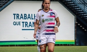 Camisa 10 do 3B, meia Karla Alves deixa o clube e acerta com o Santos