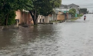 Rua Benjamin Constant alagada - Foto: Reprodução LCJ