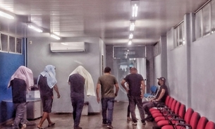 Policiais presos chegando na DEHS - Foto: Jander Robson / Portal do Holanda