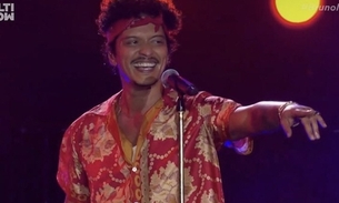 Bruno Mars repete 'Evidências' no The Town com Xororó e família na