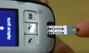 Medição de insulina no sangue - Foto: Marcelo Casal/Agência Brasil