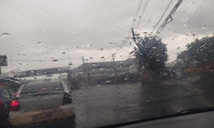 Trecho da Av. Djalma Batista alagada - Foto: Thaís Menezes/Portal do Holanda