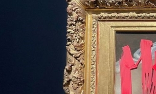 Ativista vandaliza quadro com pintura de vagina em museu na França
