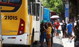 Mototaxistas e motoristas do ônibus participam de ação educativa em Manaus