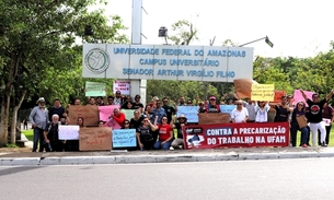 Manifestantes reivindicam abastecimento de água, energia e segurança na Ufam