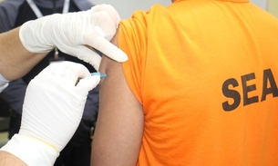 Detentos são vacinados contra Covid-19 em Manaus