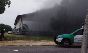 Incêndio atinge prédio da PM no Petrópolis
