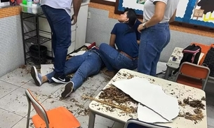 Professora é ‘engolida’ por buraco em chão e cai em outra sala de aula