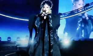 Madonna dá início a show histórico em Copacabana