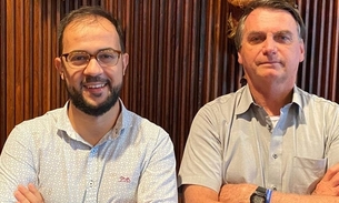 O servidor e Bolsonaro no dia em que ele entregou as provas - Foto: Divulgação 