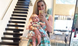 Mãe babona! Mirella Santos usa mesmo look que filha, Valentina  