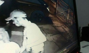 Ladrões usam táxi para seguir vítima e roubam carro