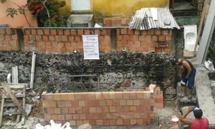 ‘Dono do pedaço’ constrói muro ilegal em cima da calçada