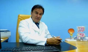   Miss Bumbum 2014 posa de Mamãe Noel e pede namorado de presente