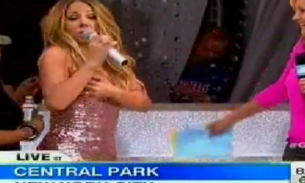 Vestido de Mariah Carey abre durante programa de TV ao vivo, veja