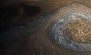 Novas imagens mostram imensa tempestade no norte de Júpiter 