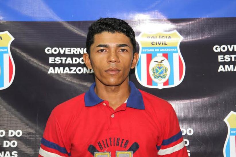 O jovem foi preso em via pública com duas armas de fogo - Ney Mendes/assessoria da Polícia Civil