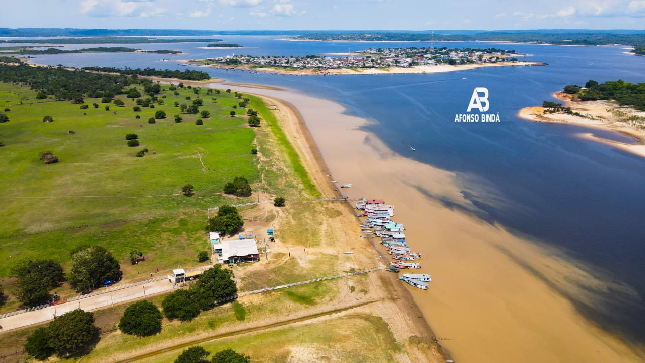 Bancos de areia dificultam navegação de embarcações no município - Foto: Afonso Binda