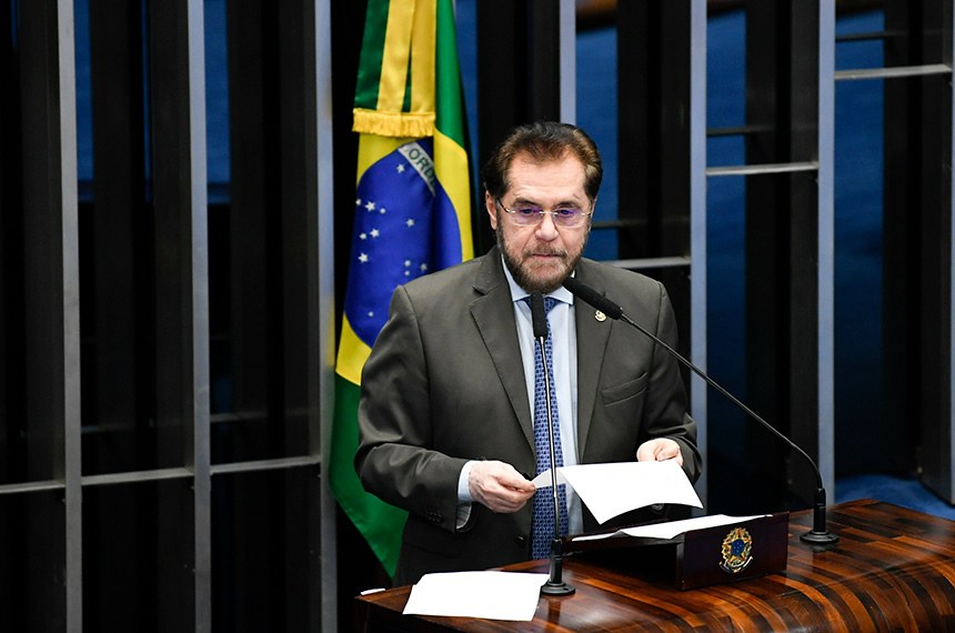 O senador Plínio Valério (PSDB) disse que o ministro Paulo Guedes deveria pelo menos evitar mentir e tentar jogar o Amazonas contra o resto do país - Foto: Agência Senado