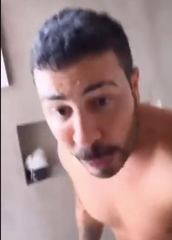 Humorista deixou escapar o próprio nudes nos stories