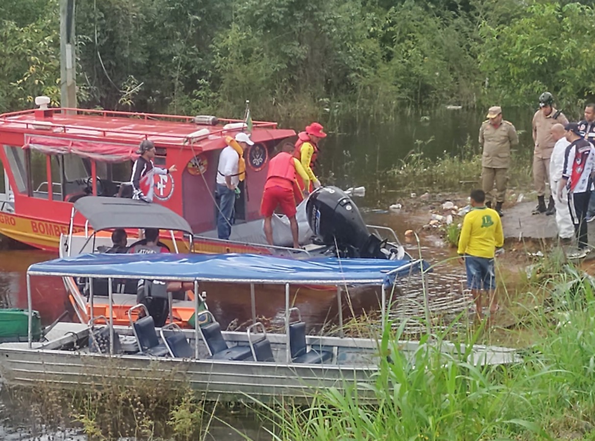 Momento em que o corpo de Ana é resgatado - Foto: Amazonas Drone Club