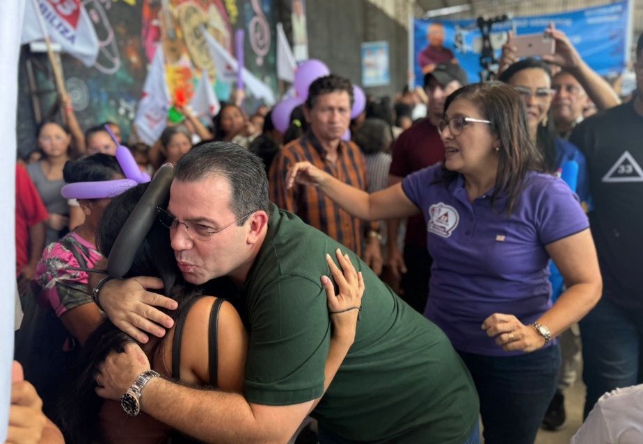 Wilker Barreto e Professora Renata - Foto: Neto Silva/Portal do Holanda